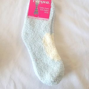 Ladies Super Soft and Cozy Slipper Socks.